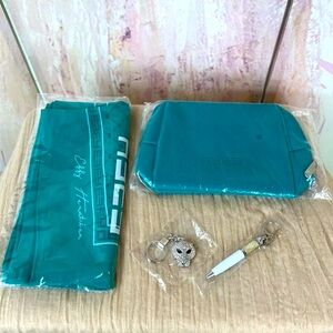 NEW EFFY Designer Bundle Keychain Scarf Pen Cosmetic Bag Brand New Sealed
